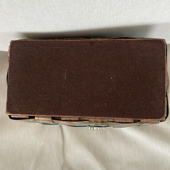 Caro Nan Vintage Wood Painted Basket Purse  with Colorful City Design - Picture 10 of 13